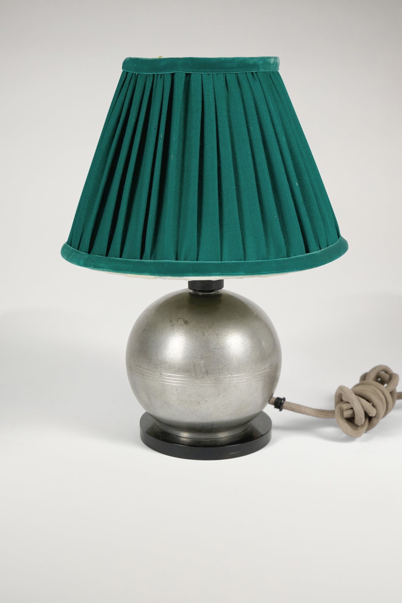 Circular Metal Table Lamp