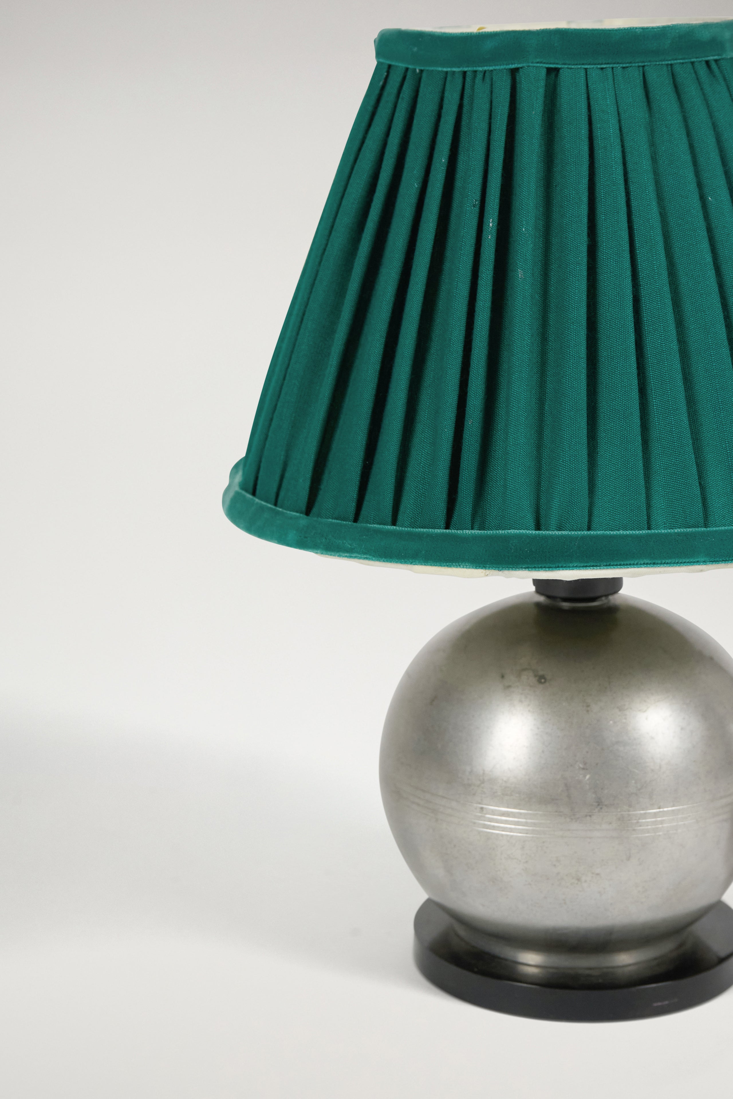Circular Metal Table Lamp