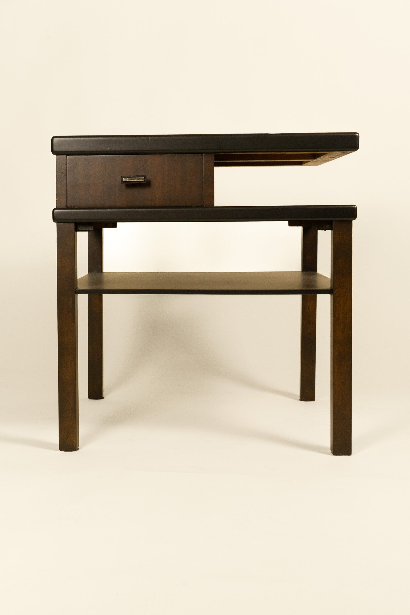 Smoking Table 02