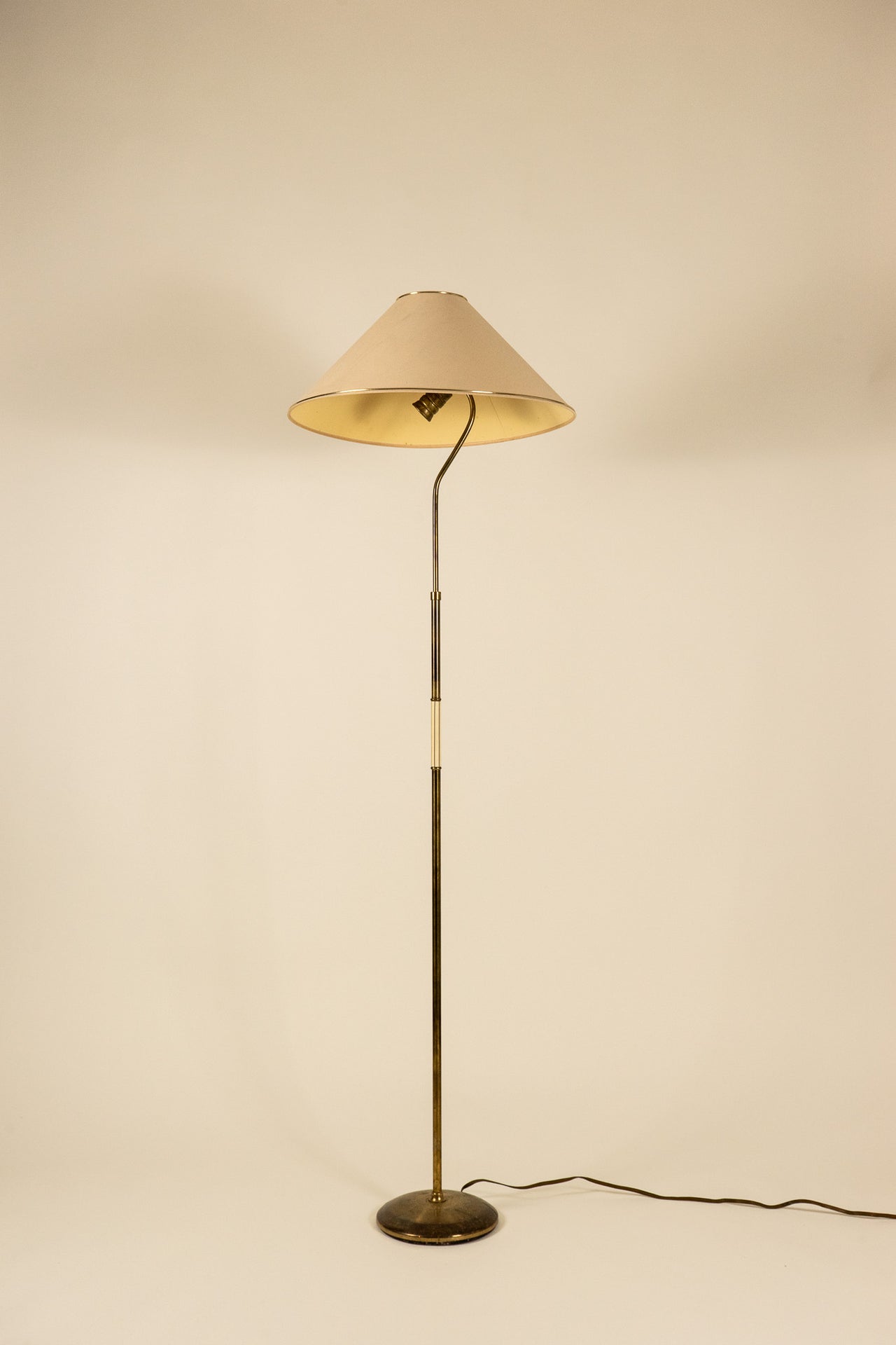 Brass Floor Lamp with Fluted Handle