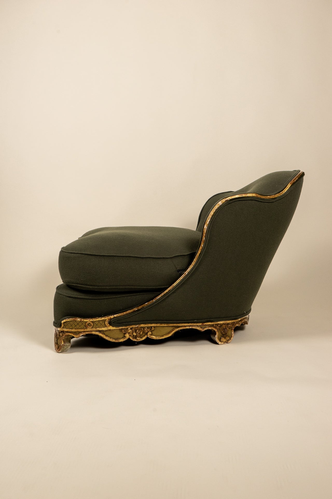 Baroque Lounge Chair