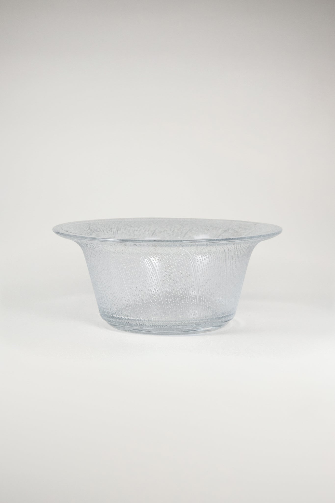 Nuutajärvi Glass Bowl