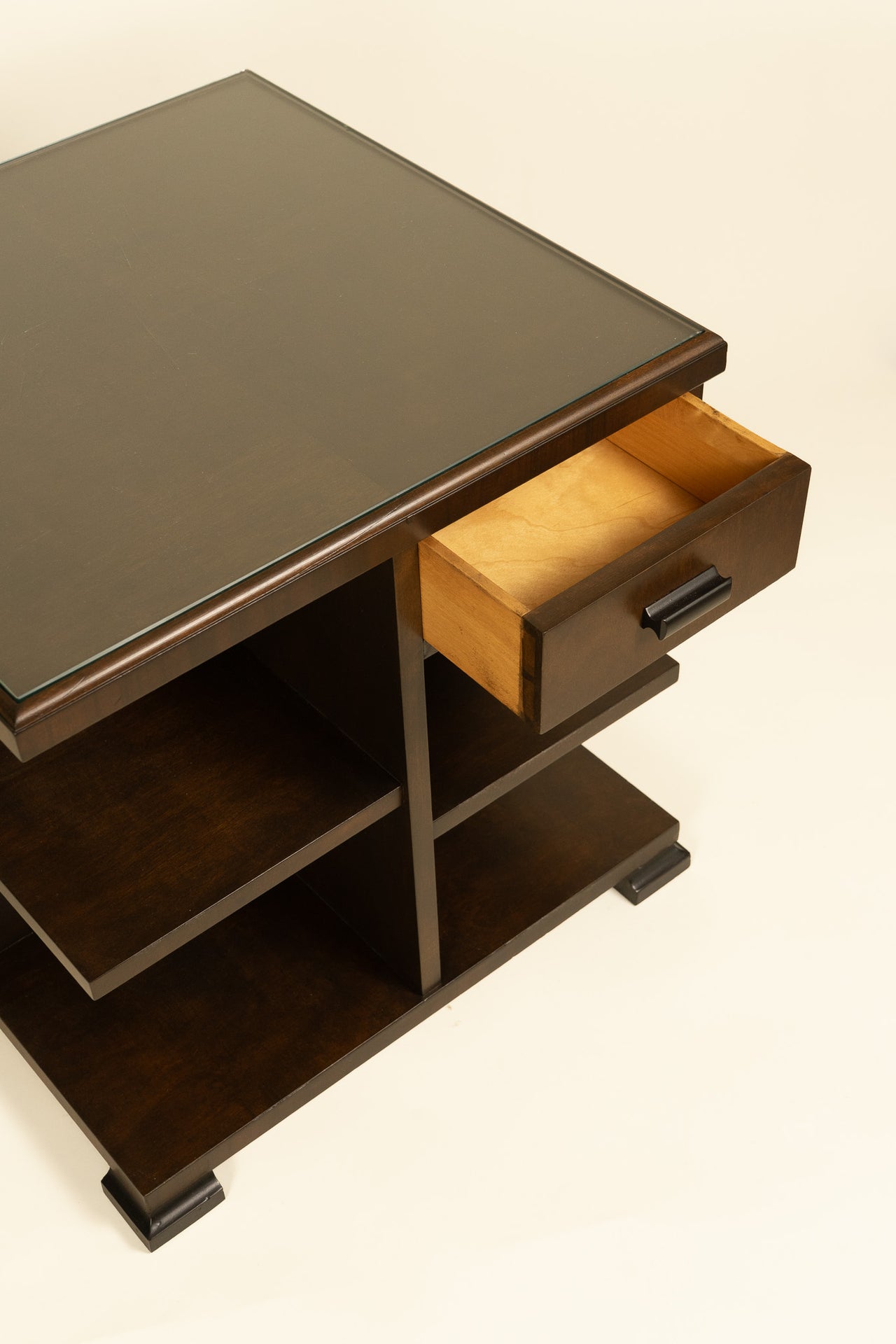 Smoking Table 01